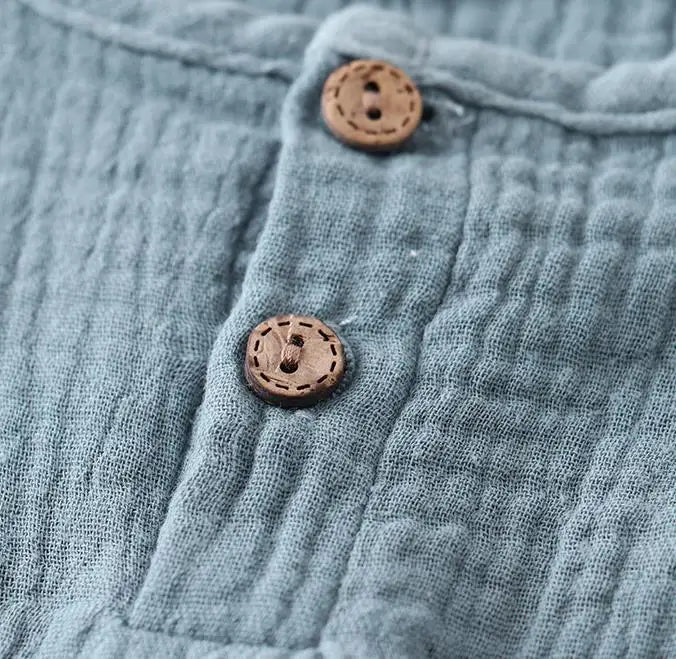 Pleated lightweight shirts